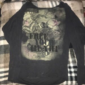 Long sleeve free your heart shirt